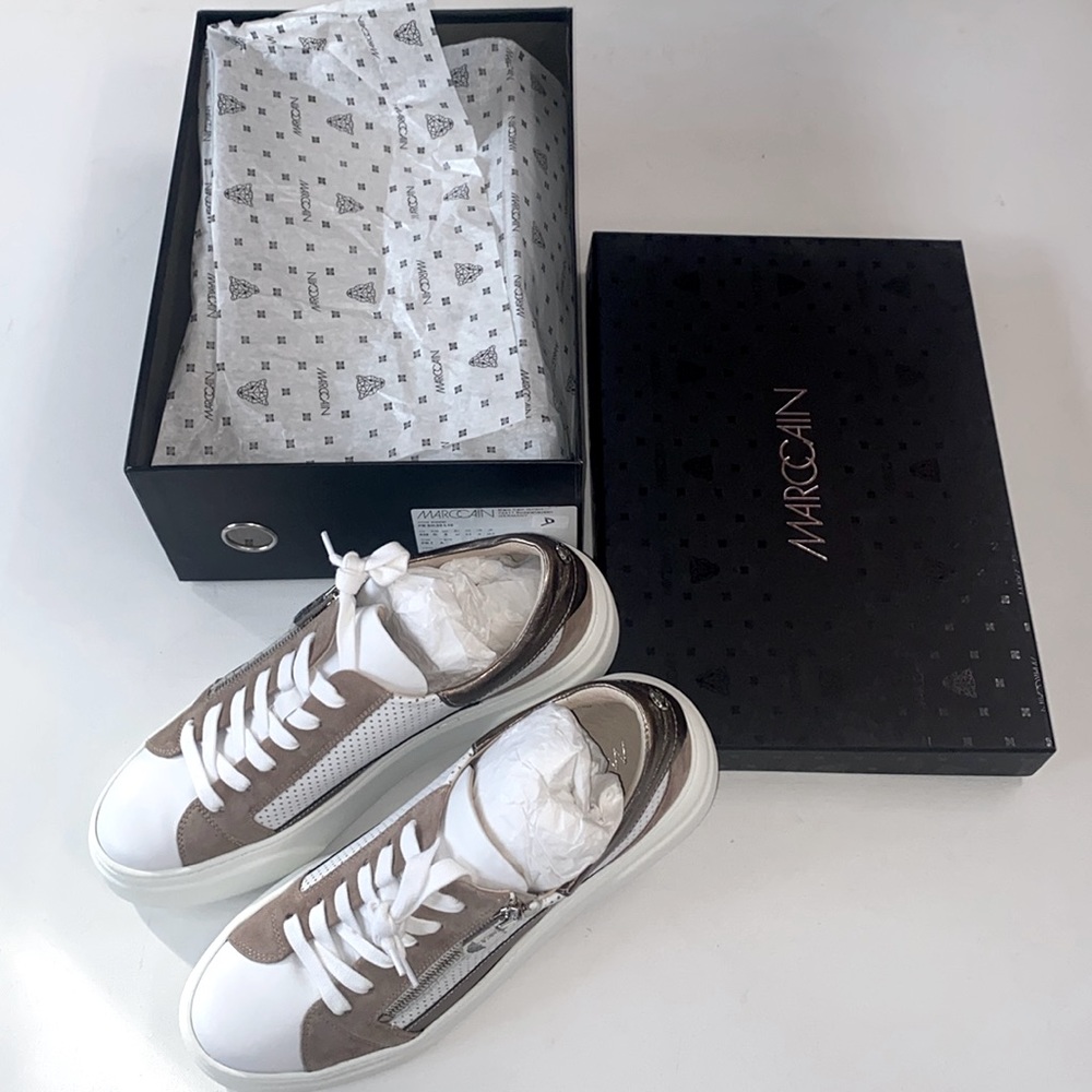 (LGSF) Marc Cain Article Sneaker Suede & Metallic Gold trim,‎ Size 9, New in Box